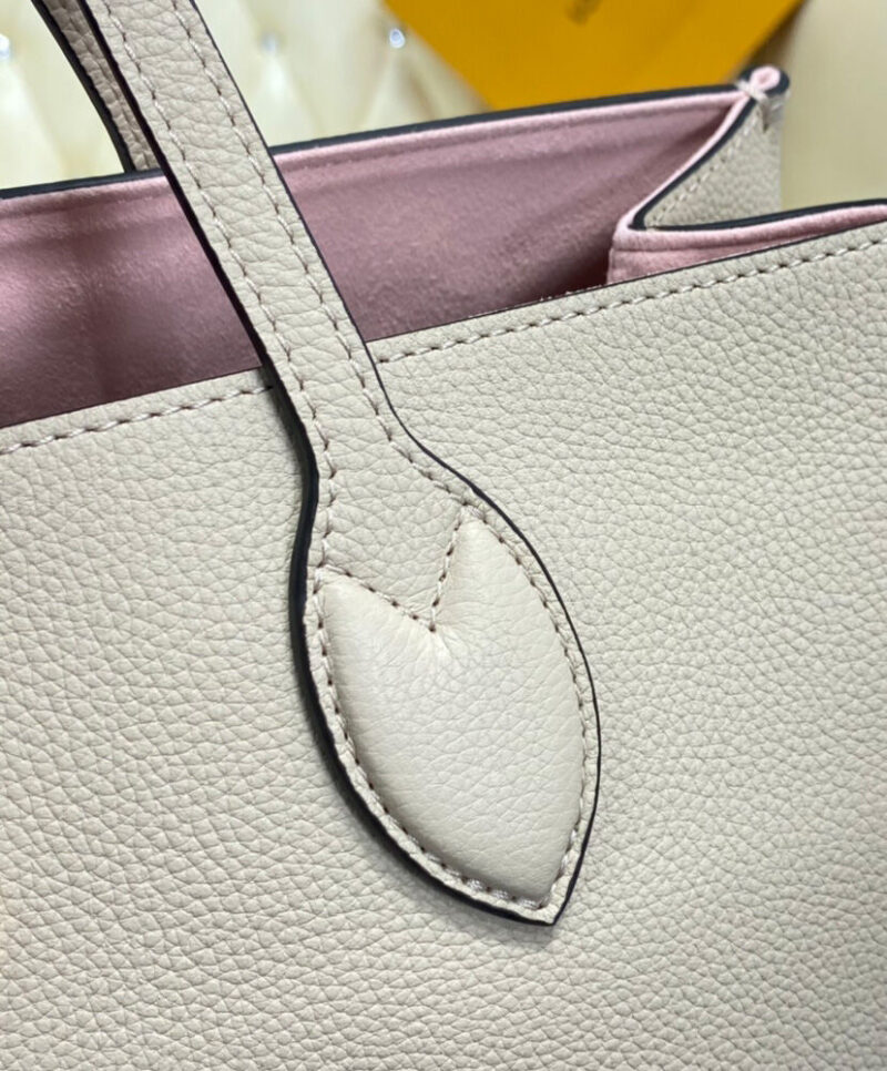 Louis Vuitton Lockme Shopper M57346